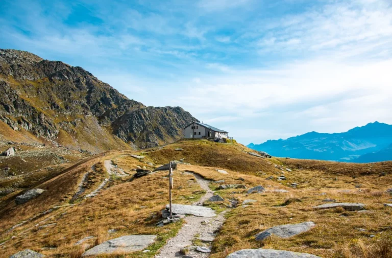 rifugio Bertacchi sopra madesimo