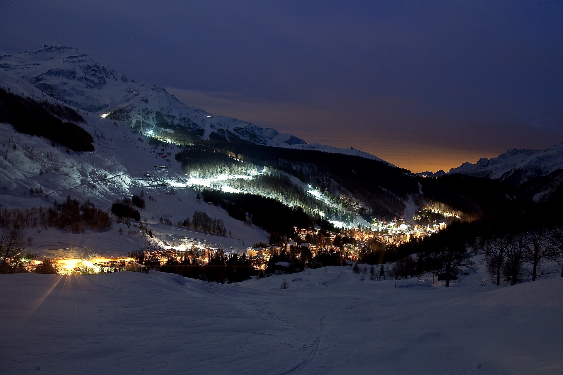 Madesimo con pista sci notturno