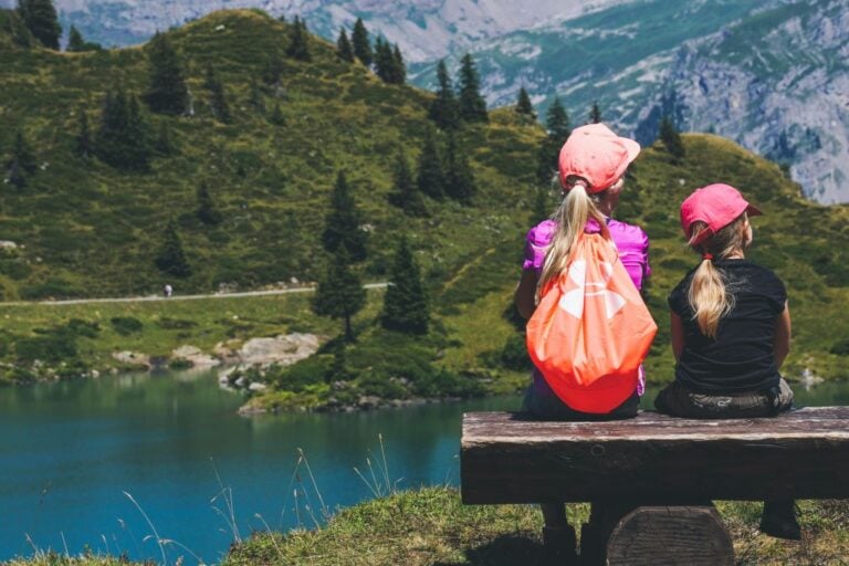 Bambini in montagna per i summer camp