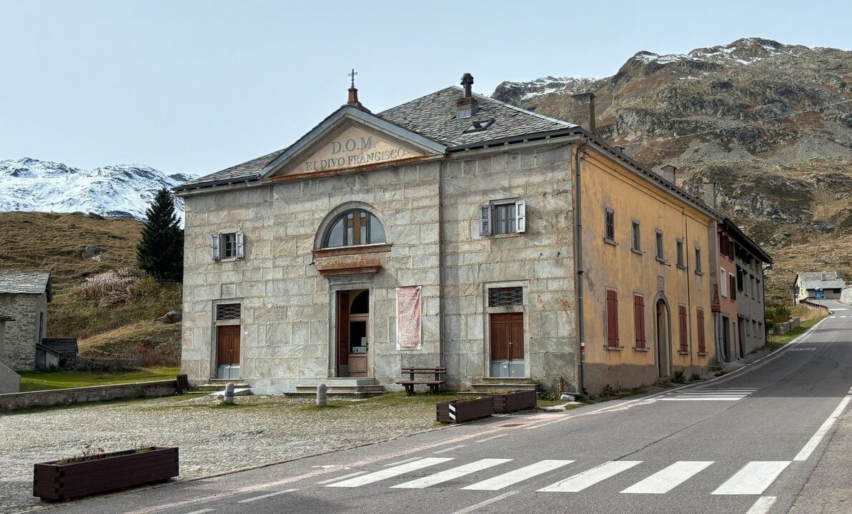 la cappella di Montespluga dedicata a San Francesco d'Assisi